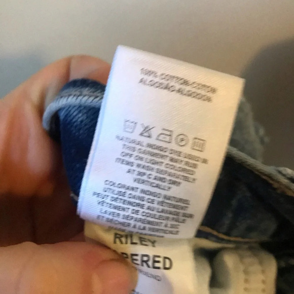 NWT DL1961 Riley Tapered Jeans, size 28 - Picture 4 of 16